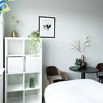 דירה Trendy W Free Parking & Private Bathroom Raamsdonksveer
