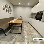 Trendy W Free Parking & Private Bathroom Raamsdonksveer