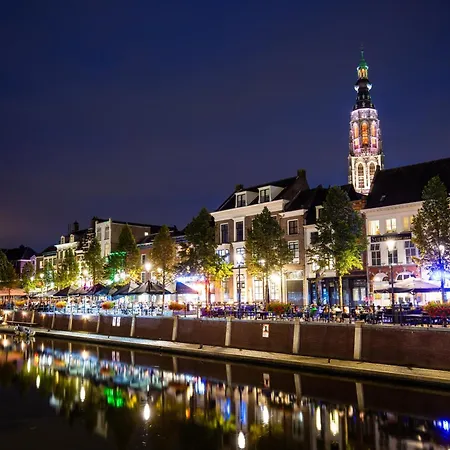 Newly Renovated Suite, Free Parking Raamsdonksveer