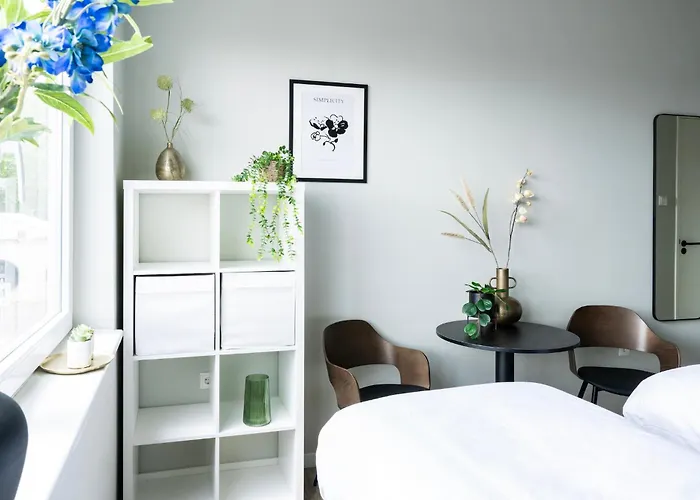 Lägenhet Trendy W Free Parking & Private Bathroom Raamsdonksveer