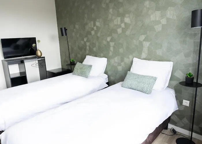 Trendy W Free Parking & Private Bathroom * Raamsdonksveer