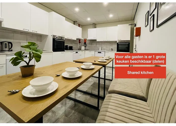 Trendy W Free Parking & Private Bathroom Raamsdonksveer