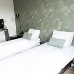 Trendy W Free Parking & Private Bathroom * Raamsdonksveer