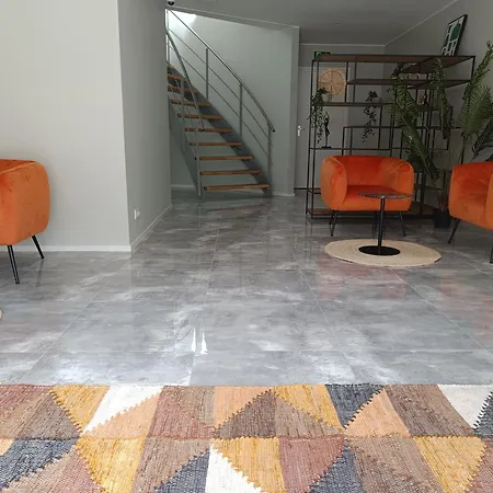 Apartment Trendy W Free Parking & Private Bathroom Raamsdonksveer